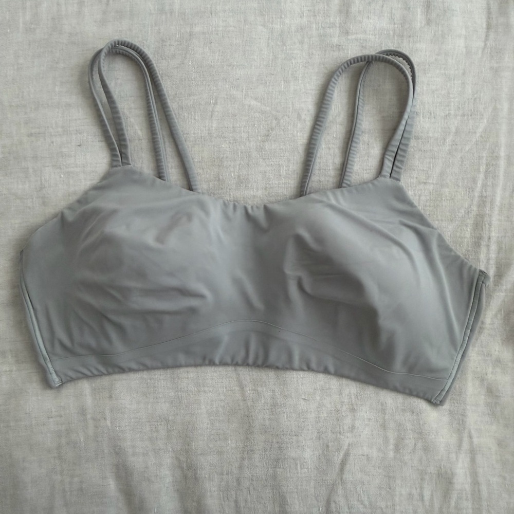Lululemon like a cloud bra